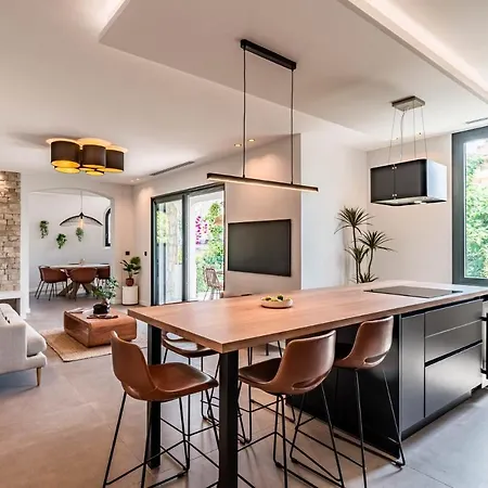 Quartier Oxford Garden & Pool In Ac Villa *